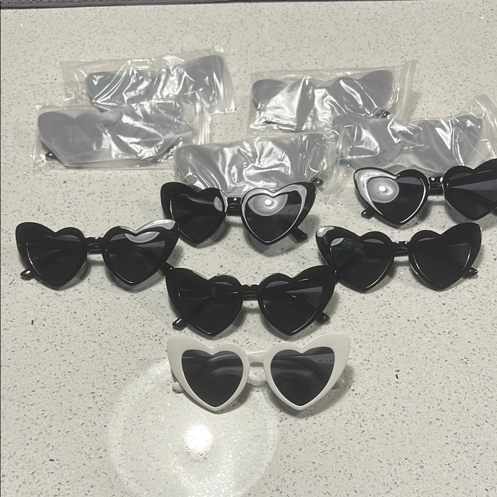 Chic Heart-Shaped Sunglasses in Black and White